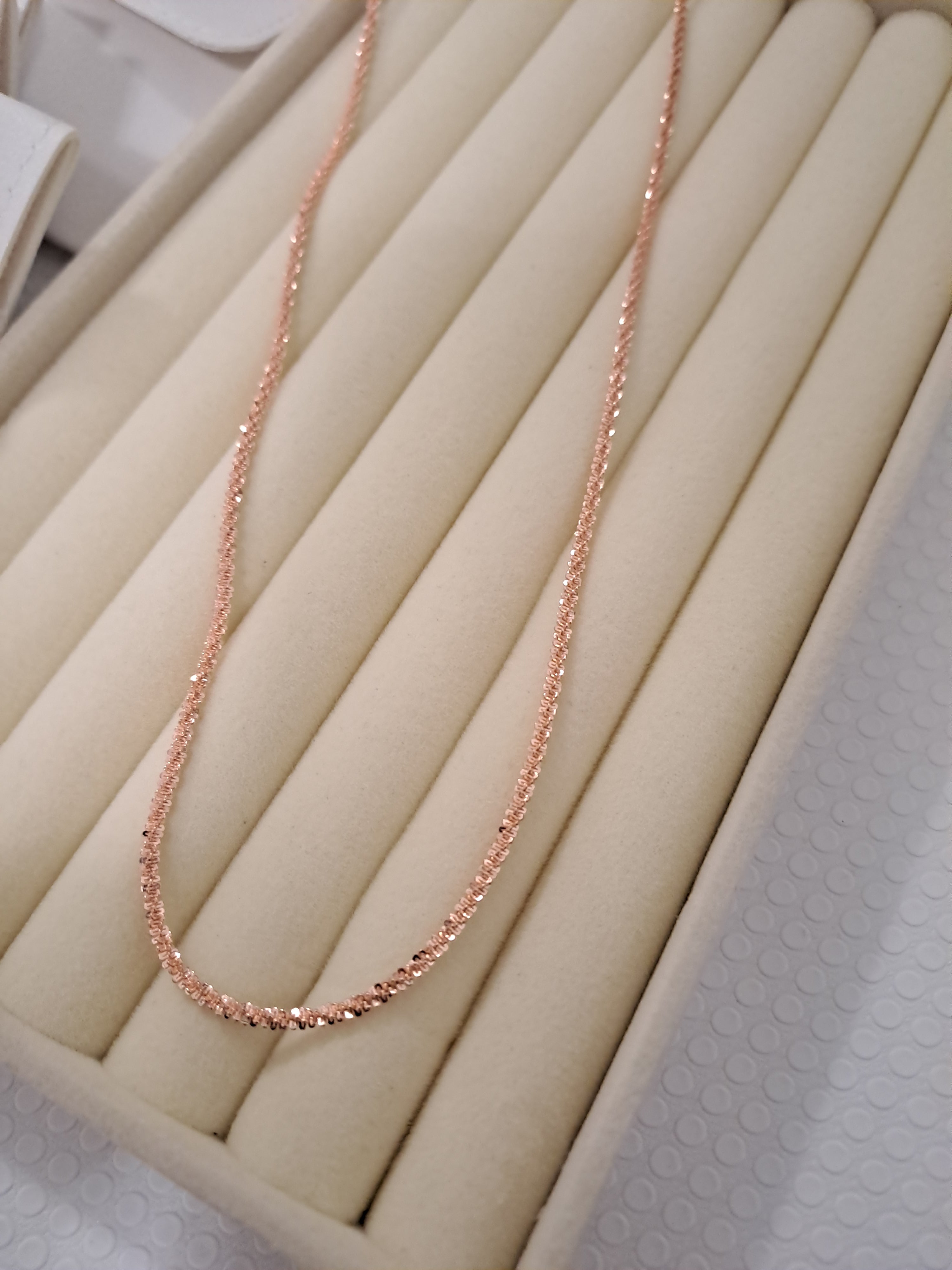 Twisted Rope Chain Necklace – Rose Gold